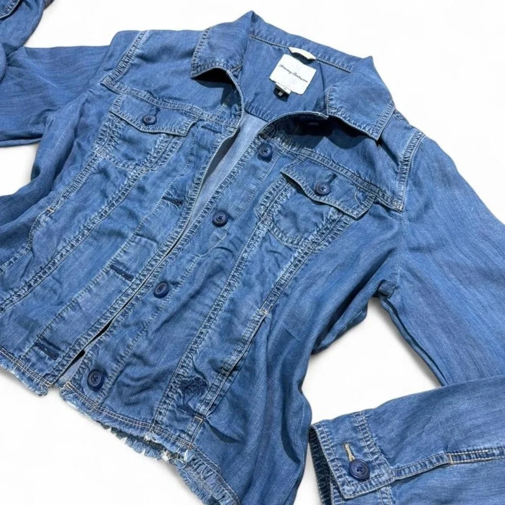 Tommy Bahama Chambray O'lei Cropped Frayed Hem Denim Jacket with side pockets - Picture 2 of 8